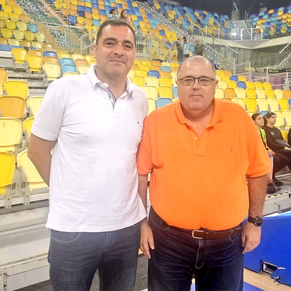 🔁 CAMBIO EN LA DIRECCIÓN TÉCNICA DE LA #FIBGC

↪️ Andrea Ramírez deja su cargo como Directora Técnica por motivos laborales. 

🆕 Su relevo será Samuel Medina, a quien damos la bienvenida al nuevo cargo con la mayor de las confianzas. 

#GraciasAndrea #BienvenidoSamuel