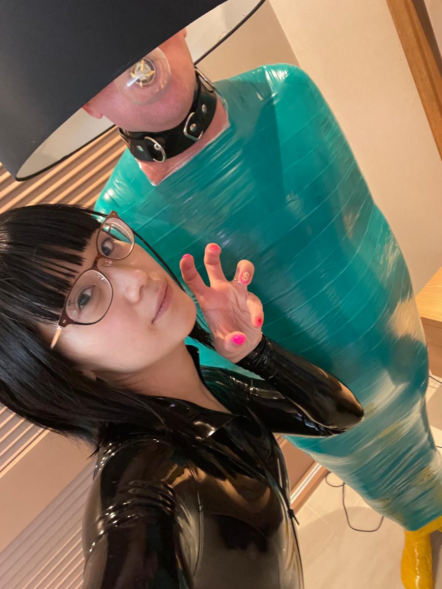 BigRubberTummy (@rubber_tummy) on Twitter photo 