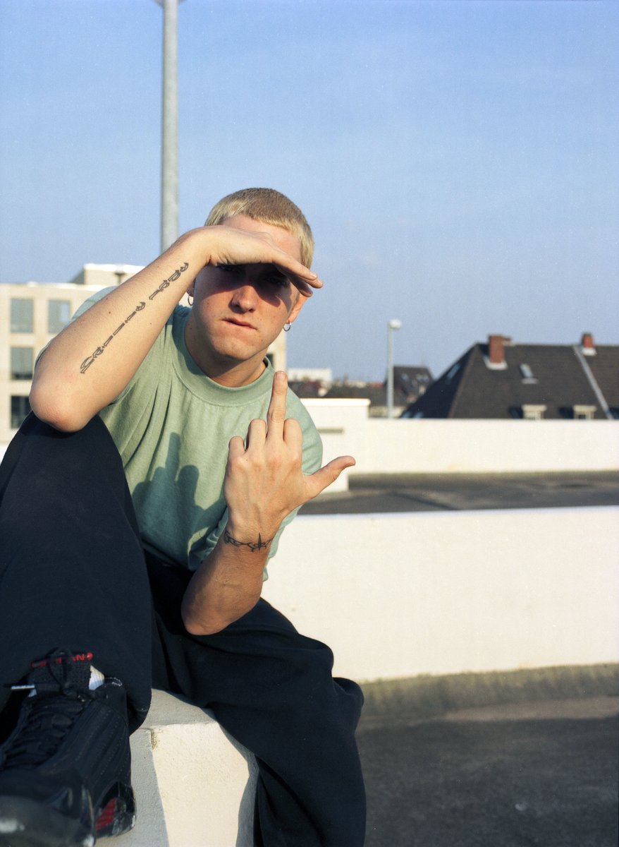 EminemBrasil's tweet photo. 📸 Eminem, 1999. Shot by the incredible Claudia Rorarius — capturing Slim Shady on the rise. https://t.co/f2Wm0pWuv4