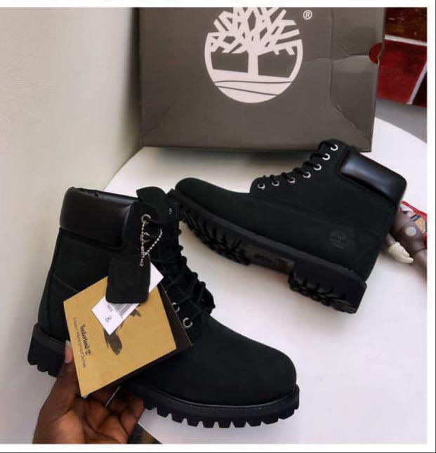 FallOutFreshSzn's tweet photo. Old SKOOL Timberland boots 
Price: 60,000
Fully boxed 

SEND A DM TO PLACE AN ORDER OR WHATSAPP:09023306376

@_DammyB_ @pagesbydammy @AanuoluwapoAd17 @UnclebeeOla https://t.co/0X6WzFkJF2
