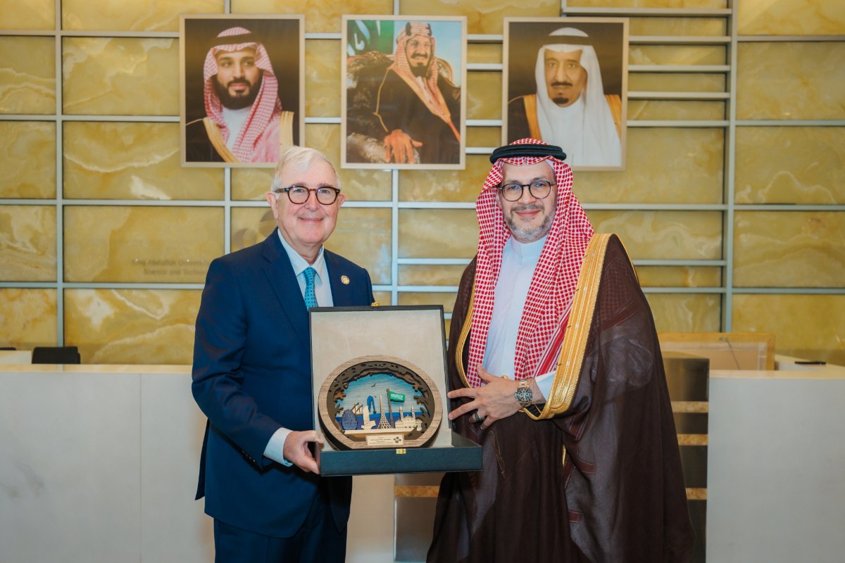 كاوست tweet media