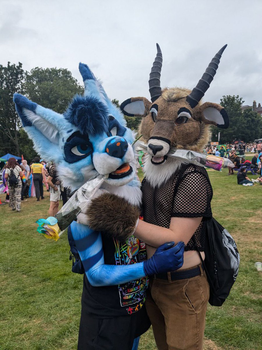 Happy Pride everyone! Had such a good time at Dublin Pride on Saturday 💙  <a href="/Skulkalope/">Skulks</a>