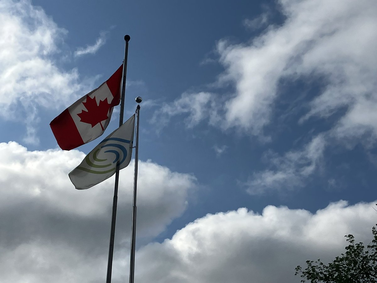 Gift of Life flag is flying today. Recognizing a donor &amp; the life-saving gifts offered to others. #thankyou