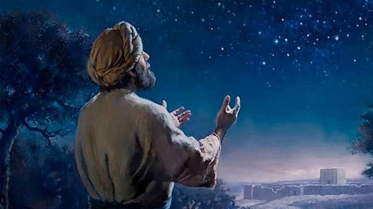 إذا جاءك أحد يطلب نفعك .. فتأكد أنك أنت المنتفع لا هو ..

لقد ساقه الله إليك، ليفتح لك به باب خير ، فلا تظن أن الوقت الذي يمضي في نفعه هو له، وإنما هو لك.

( إِنْ أَحْسَنتُمْ أَحْسَنتُمْ لِأَنفُسِكُمْ  )