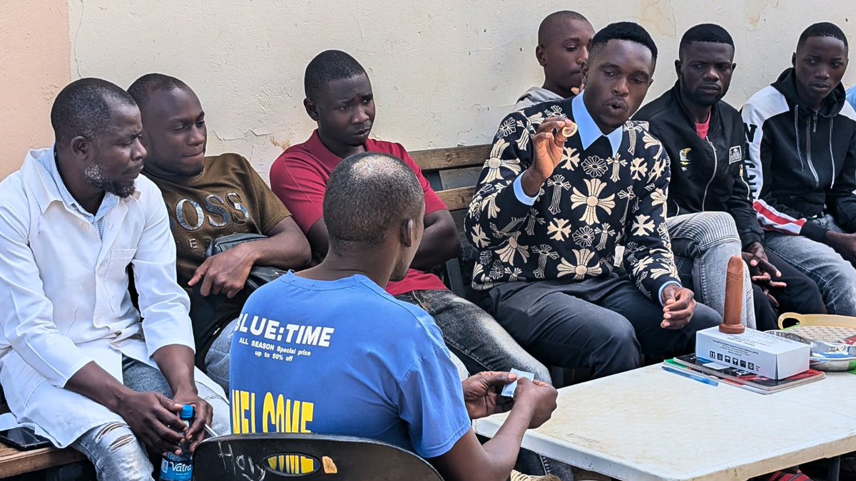 UNFPAZambia's tweet image. Changing the face of #SRHR! For Kennedy 22, joining a @UNFPA_SYP group thru @SAFAIDSzambia in Oct '24 changed everything. Now, men & boys are breaking taboos & leading change. Thanks to @swissdevcoop & @NLinMozambique
With @UNFPA_ESARO
Read his story unf.pa/4lAlaCc