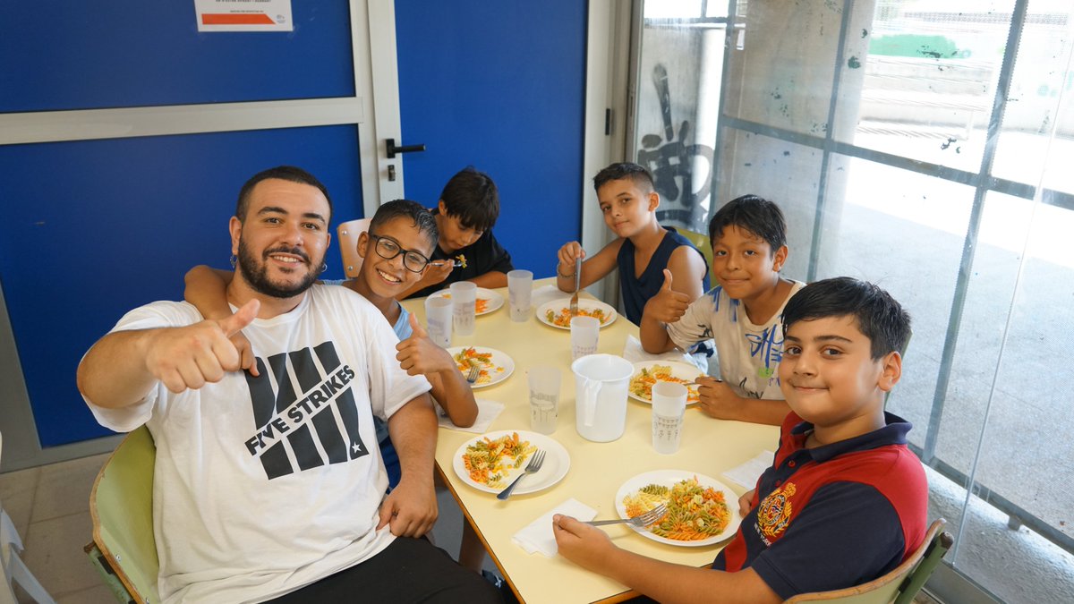 🙌☀️Arrenquem amb el Casal d'#estiu!

🍉 Aquest juliol i agost, seguim oberts per vacances per garantir lleure educatiu, colònies, campaments i seguiment amb les famílies, a més de 1.300 infants i adolescents. 

💪 Activa els factors de protecció! 👉  casaldelsinfants.org/donatius-estiu/