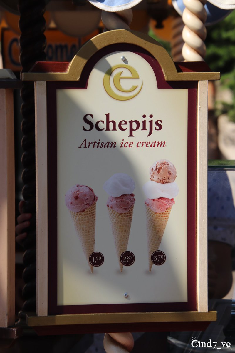 cindy_ve's tweet photo. Ze verkopen nu ook schepijs in #AnderRijk #MaxEnMoritzPlein #CarteDor #Efteling https://t.co/00rMwtAkPJ