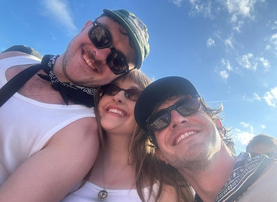 Mescal siblings we love you so much 😭❤️