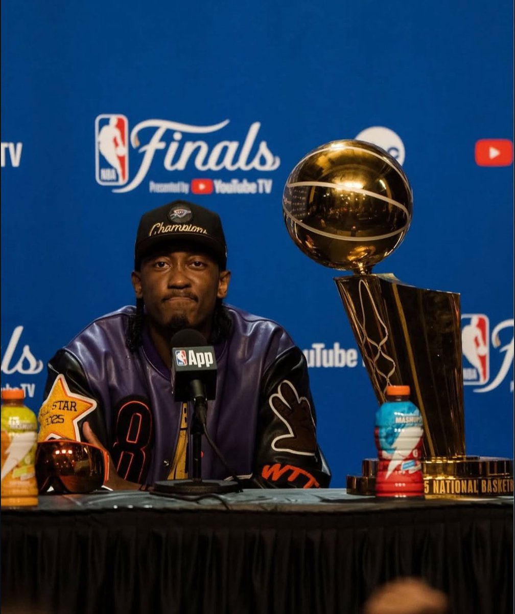 ThunderLead's tweet photo. Jalen Williams will have surgery on his right wrist.

It’s a torn ligament.

He played on the injury for TWO MONTHS throughout the finals run.

He is expected to be ready at the start of the season, according to Sam Presti.

SHOUTOUT JDUB 🫡 https://t.co/0G6pHBLXq6