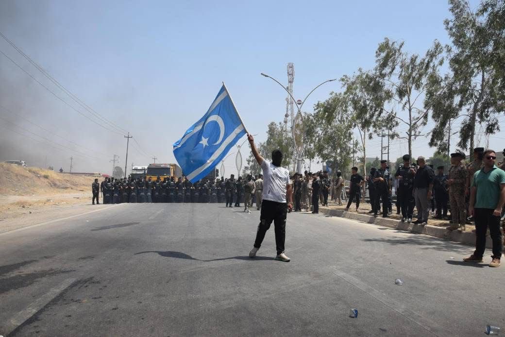 KYB, Altunköprü’de korsan bir şekilde belediye başkanı ve mülki idari yetkililer atayarak Türkmenlerin iradesini çiğniyor.

Bu bir işgal girişimidir! 

Altunköprü Kimsenin arka bahçesi değil, öz be öz Türk yurdudur!

Bu gaspı tanımıyoruz, direneceğiz!