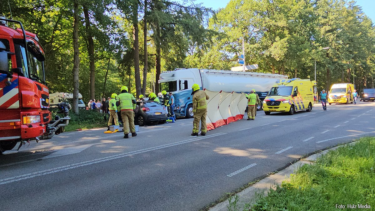 Twee ernstig gewonden na aanrijding op N310