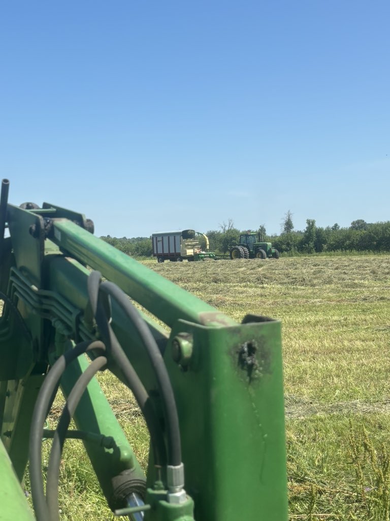 Got the 1st middle finger of the day out of the way on the 1st wagon load this AM 🙌🏻 Ma’am, I assure you, it is FAR safer for me to be in the lane at 25km/hr then it is to drive the shoulder and create a half lane where you and your camper think you can pass with oncoming traffic