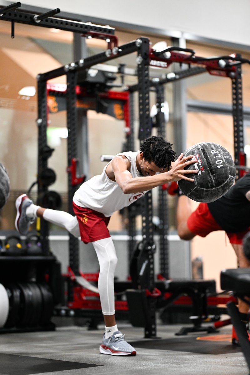 𝕾𝖙𝖗𝖔𝖓𝖌 start to the week 💪