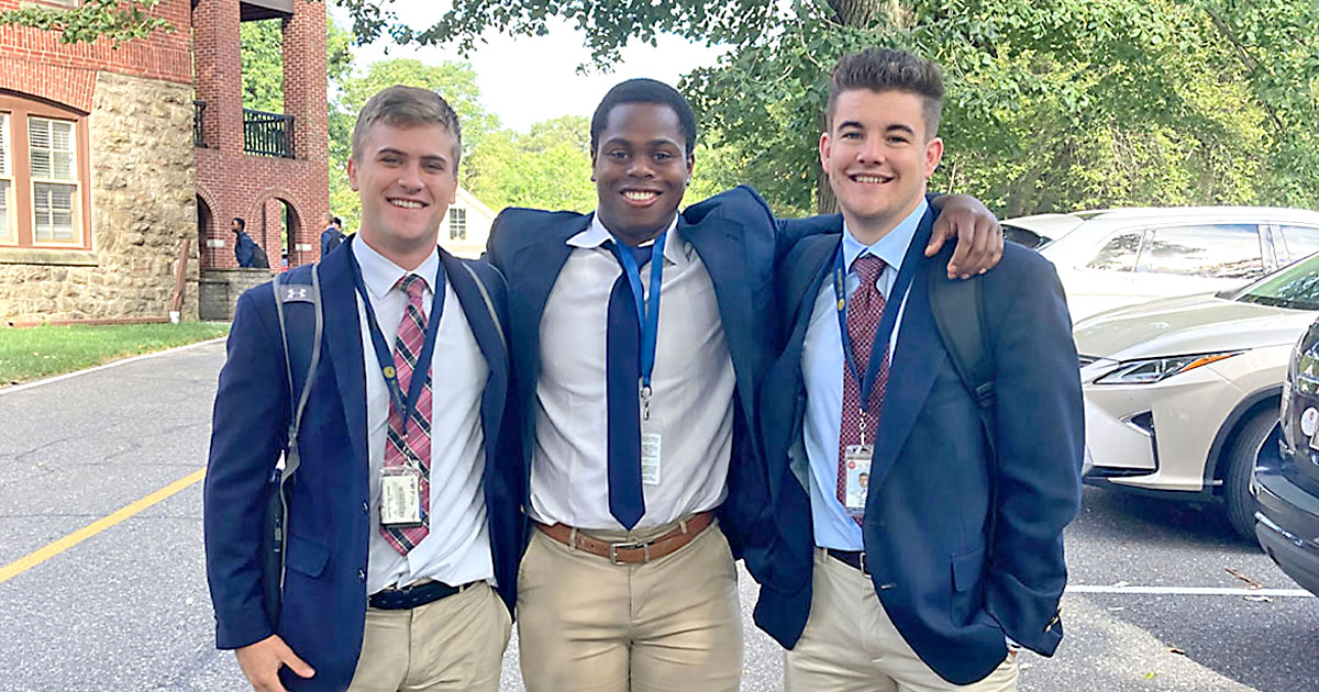 Today is the final day to be counted in this year’s giving campaign. Your gift today will help us finish strong and support the next generation of Williamson Men. Make your gift by midnight: bit.ly/3BzlFec.

#WCTgiving #iSupportWilliamson