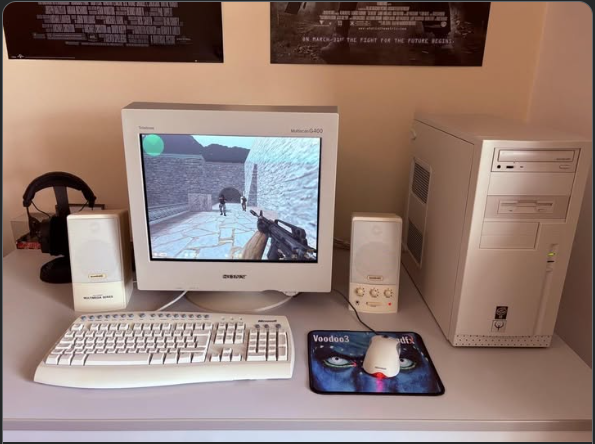 Quem viveu, viveu! 

ps: OIntellimouse da Microsoft é o melhor mouse já feito na história! Não por ter a melhor tecnologia (longe disso) - por ser o mouse disruptivo - que fez com que a gente fugisse do mouse com bolinha (um salto tecnológico enorme)!