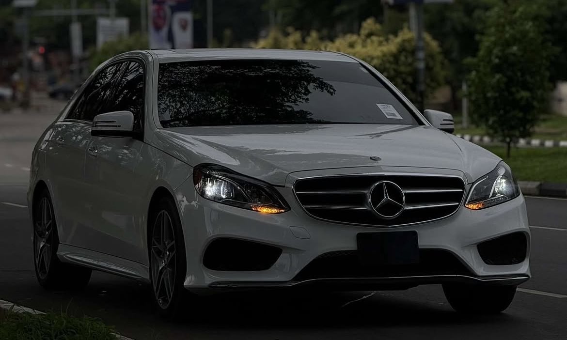 MERCEDES BENZ E350
Foreign used 2015 Model 
Original duty ☑️
🏷️26.5m
📍Abuja