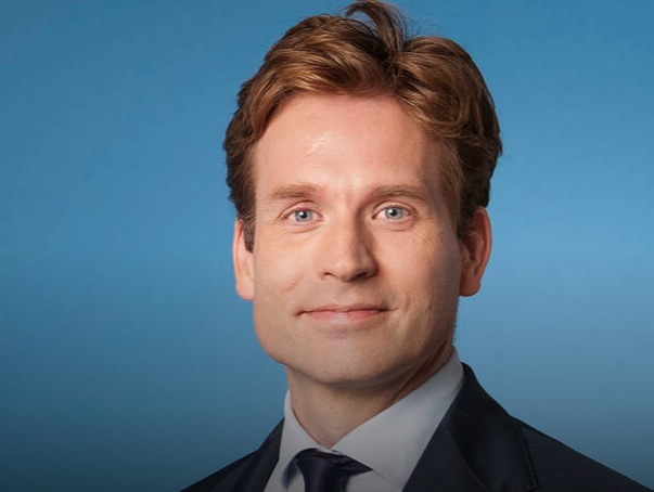 MAANDAG LIVE: Vanaf 18.00 uur Kamerdebat #Slotwet2024 met minister Vincent Karremans
(Economische Zaken) en staatssecretaris Eddie van Marum (Binnenlandse Zaken), te zien op televisie (kanaal 83) en online npo.nl/start/live?cha…