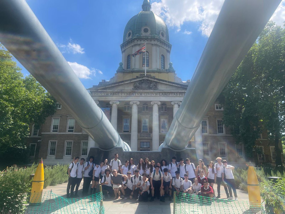 Instituto Español Vicente Cañada Blanch (@canada_blanch) on Twitter photo Hoy el alumnado de 4ESO ha visitado Leake st. y el Imperial War Museum. han visitado las salas dedicadas a la Primera y la Segunda Guerra Mundial y al Holocausto, una visita muy recomendable para comprender y aprender de los hechos del siglo XX. <a href="/consejeriauk/">Consejería de Educación Reino Unido e Irlanda</a> <a href="/AccEducativaExt/">Acción Educativa Exterior</a> Hoy el alumnado de 4ESO ha visitado Leake st. y el Imperial War Museum. han visitado las salas dedicadas a la Primera y la Segunda Guerra Mundial y al Holocausto, una visita muy recomendable para comprender y aprender de los hechos del siglo XX. <a href="/consejeriauk/">Consejería de Educación Reino Unido e Irlanda</a> <a href="/AccEducativaExt/">Acción Educativa Exterior</a>