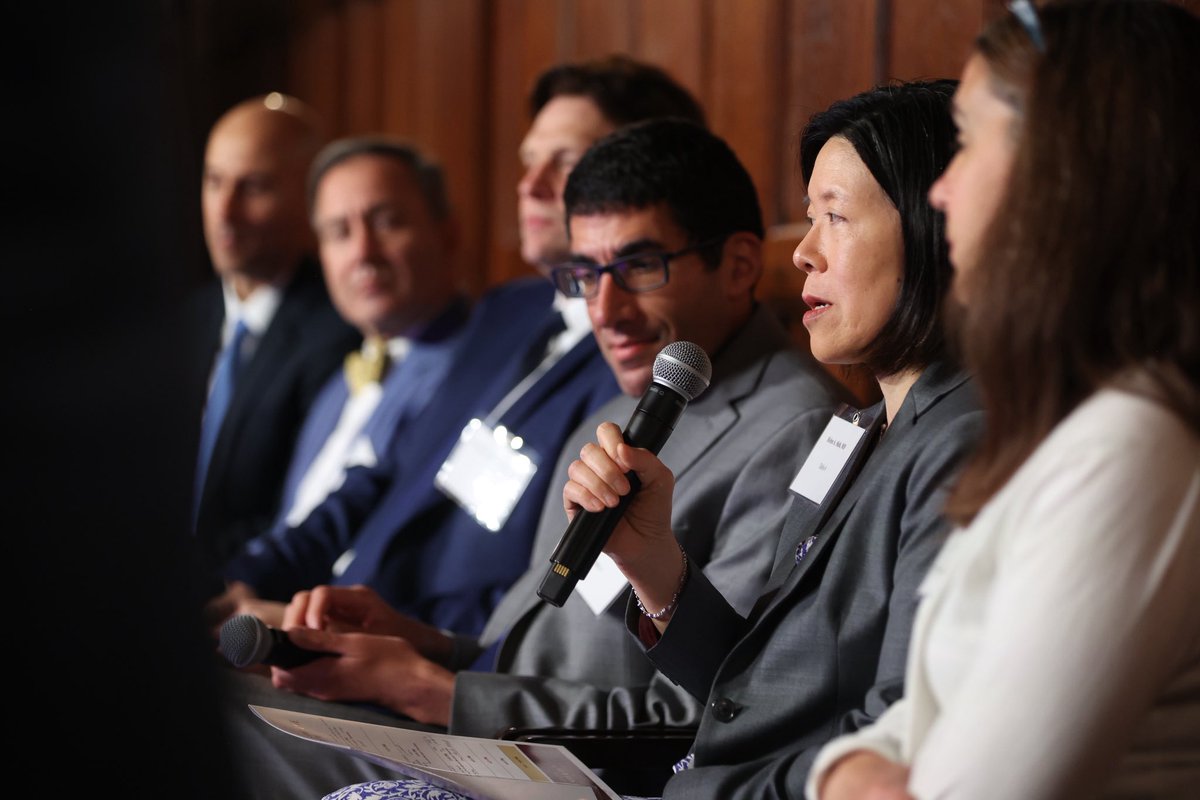 We ended our faculty retreat with two panels. We invited a facilitator from each disease group to answer questions from the audience. Next, Dr. Peruzzi and Dr. Chiocca shared their experience with an IND Enabling Study. Both were very insightful! #MGBCTNS