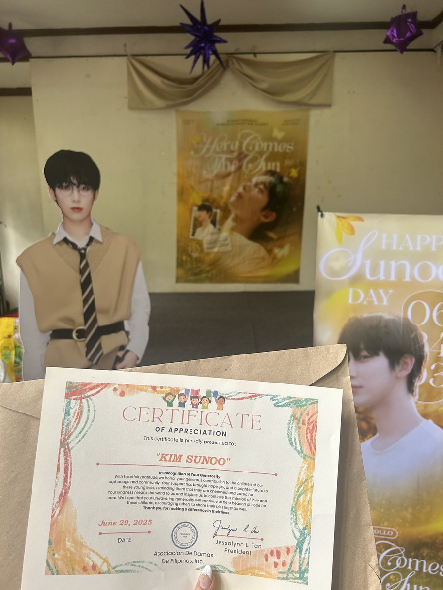 ddeonumiese's tweet photo. lastly, with the help of my friends and fellow engenes/baragis, we were able to extend our love for sunoo to others ☀️🥹 even to those who may not know him, but have been touched by his light. through project #ARHCTS, we provided aid to children and marginalized communities. i still believe a true reflection of how powerful love can be when it’s shared 🥹💛😭