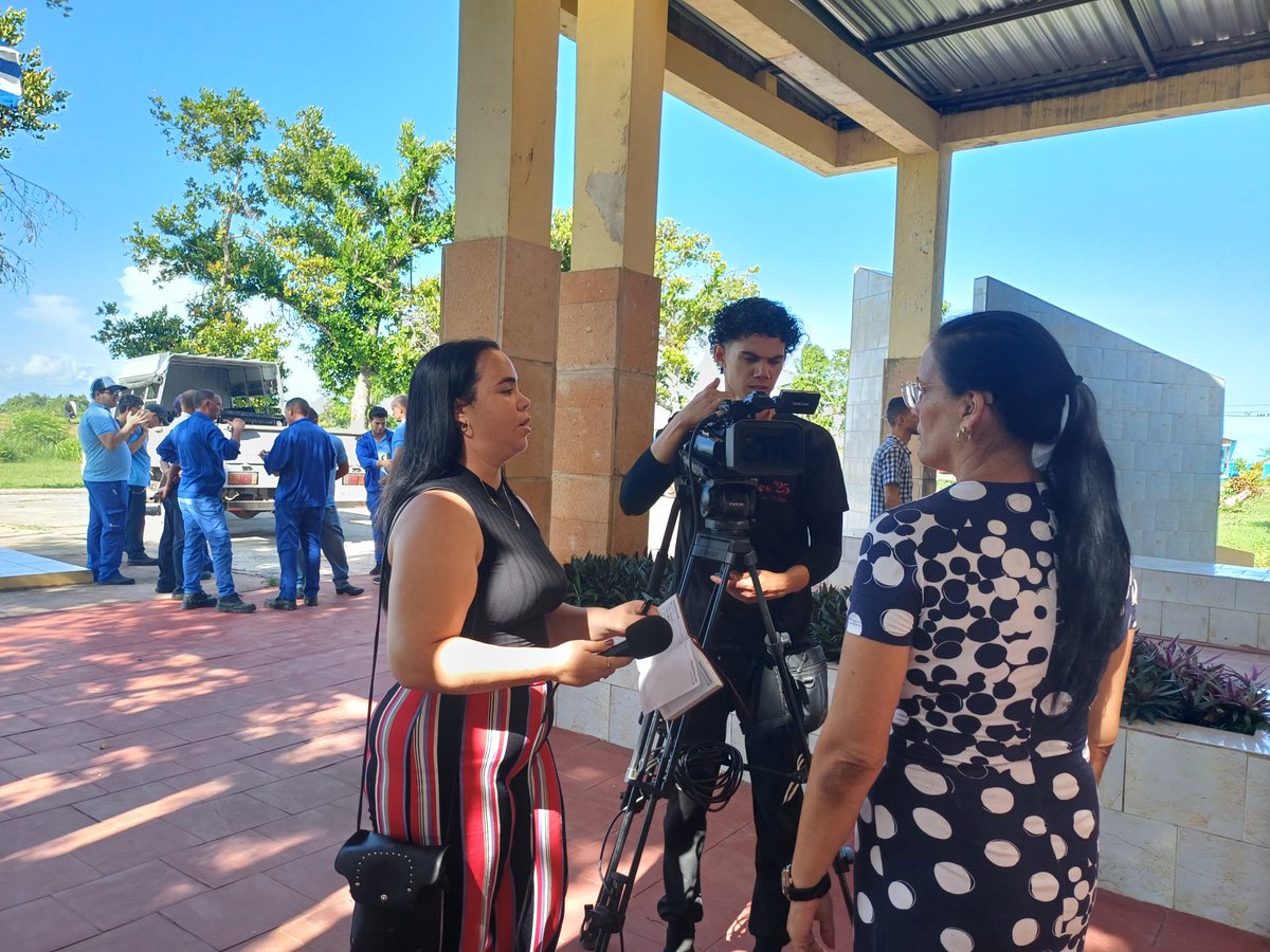 Los medios locales cubren hoy una noticia importante: trasladamos el servidor de la #UniversidadDeArtemisa hacia las instalaciones de <a href="/ETECSA_Cuba/">ETECSA</a>  para garantizar la vitalidad de sus servicios. Resultado de alianza estratégica entre entidades. #EtecsaConCuba