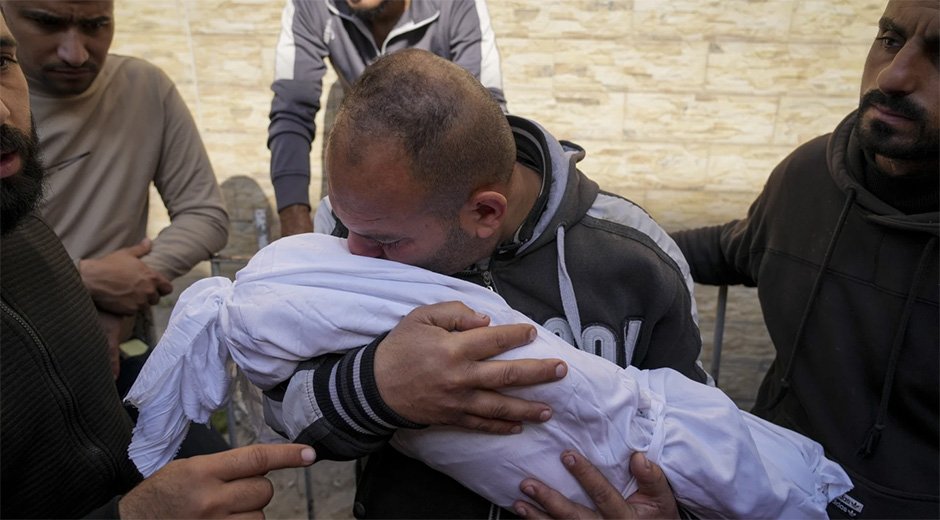 🇵🇸Las autoridades palestinas de Salud señalan que la cifra de asesinados por el genocidio israelí contra Gaza supera los 56 500, sin embargo un estudio indica que el número de muertos sería de casi 100 000 desde que comenzó la agresión sionista

🔗acortar.link/d1Rk1a