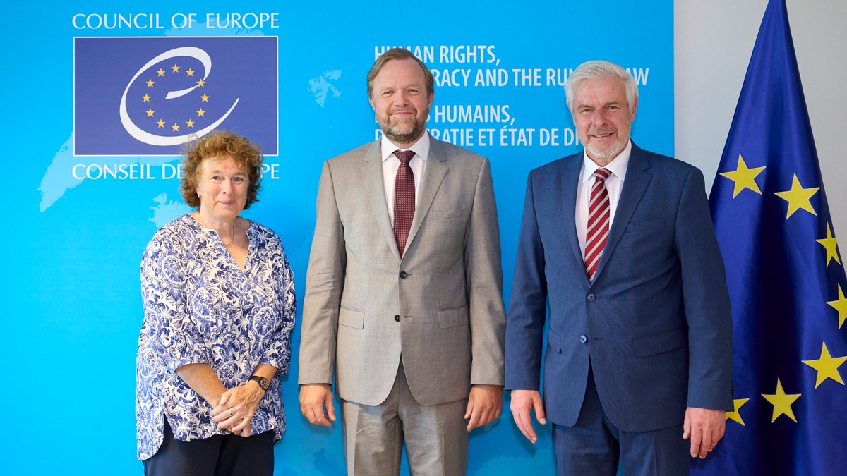 DSGBjornBerge's tweet image. Thank you for the interesting meeting and for Germany’s continued political and financial support to the @coe, Michael Reiffenstuel, Director for South-Eastern Europe, Turkey, OSCE and the CoE at @GermanyDiplo and 🇩🇪 Ambassador Heike Thiele @coe @GERonWEB @GermanyCoE