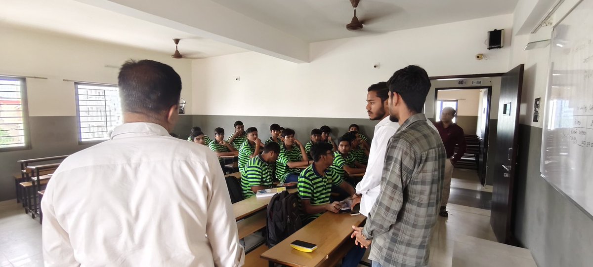 ABVP_Rajkot's tweet image. #ABVPMembership Drive અંતર્ગત 

#ABVPRajkot મહાનગર  કાર્યકર્તાઓ દ્વારા વિવિધ શાળાના વિદ્યાર્થીઓની સદસ્યતા કરવામાં આવી.

#JoinABVP

#JoinABVPGJ

#ABVPGujarat