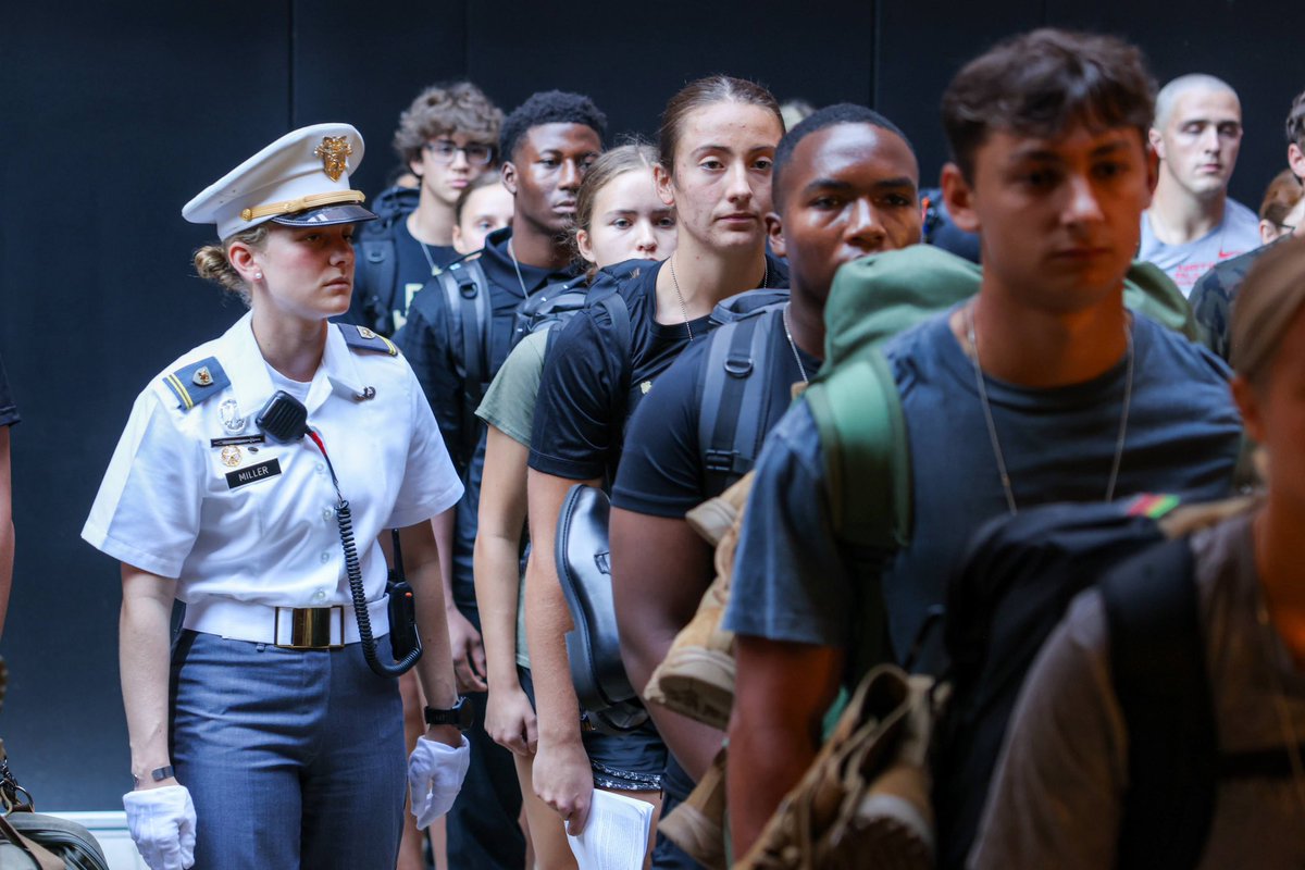 WestPoint_USMA's tweet image. #RDay is here! Today marks the beginning of a life-changing journey for over 1,200 civilians to cadets. #USMA2029