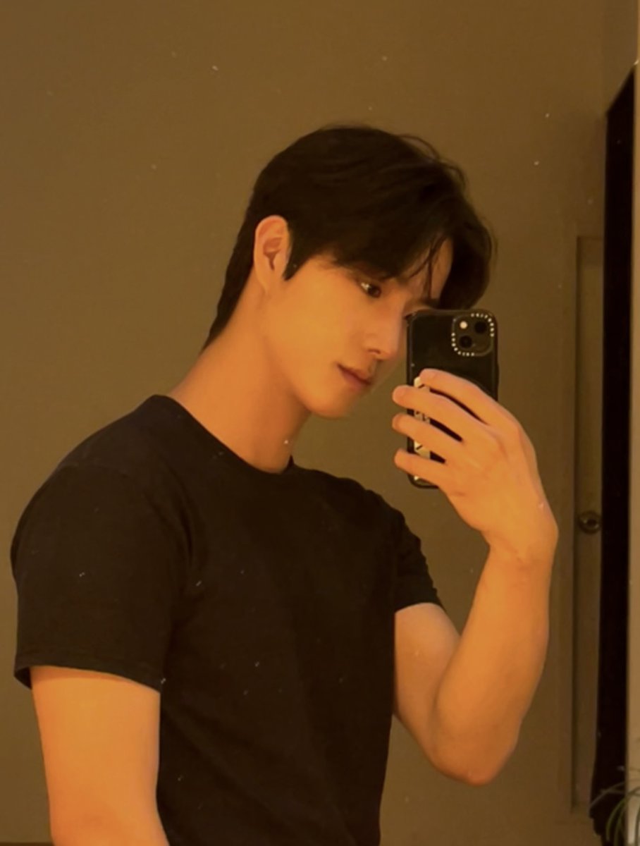 🖤
#정승환 #スンファン #ATBO #jeongseunghwan #오늘뭐했씅 #인스타만들었씅 #많이들놀러왔으면좋겠씅