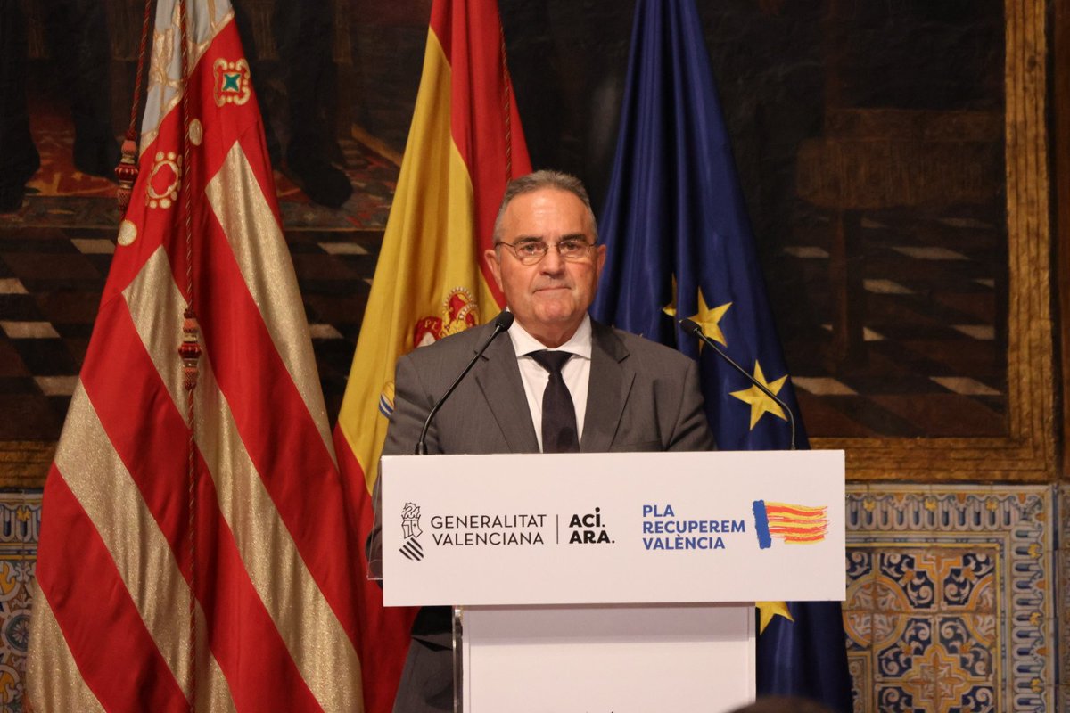 Corts Valencianes (@cortsval) on Twitter photo 📸 📊 Presentació del Pla Endavant per a la Recuperació Econòmica i Social de la Comunitat Valenciana
🏛️ La presentació ha tingut lloc en el Palau de la Generalitat
<a href="/LlanosMasso/">Llanos Massó</a>
<a href="/generalitat/">Generalitat</a> 📸 📊 Presentació del Pla Endavant per a la Recuperació Econòmica i Social de la Comunitat Valenciana
🏛️ La presentació ha tingut lloc en el Palau de la Generalitat
<a href="/LlanosMasso/">Llanos Massó</a>
<a href="/generalitat/">Generalitat</a>