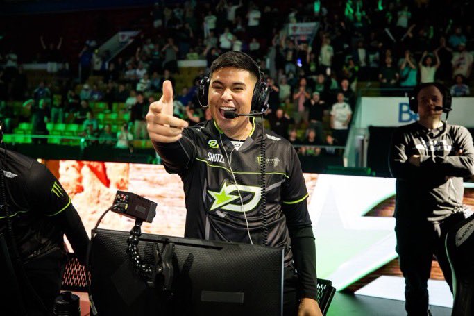 TheCDLKid's tweet image. Let’s talk about Shotzzy:

-1x 💍 in Halo
-3x 💍 in COD
-Youngest 3x 🌎 Champion
-1 of 5 B2B 🌎 Champions 
-8x Event Wins in COD
-1x SZN MVP
-2x Event MVP
-2020 Esports ROTY
-2020 ROTY

1. Where does he stand in the ALL-TIME LIST now?
2. Is he NOW the GREATEST FPS PLAYER?