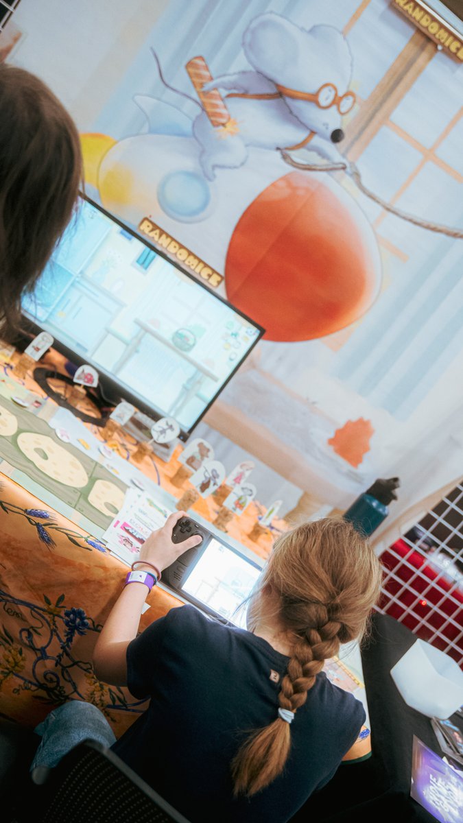 IndieGameLyon's tweet image. 📷 Deuxième salve de photos de nos exposants jeux vidéo !

Crédit photo @_LeyCa_ 

#gamedev #indiedev #indiegame #IndieGameDev #indiegames #IndieDevs
