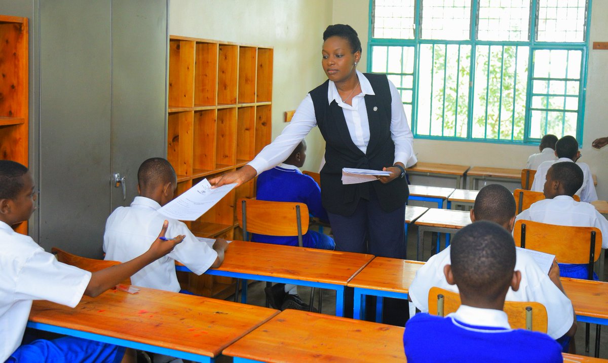Rwanda_Edu's tweet photo. Today marked the official start of the 2024/2025 Primary Leaving Examinations (PLE).
The Minister of Education, @JoNsengimana, and the Minister of State, @ClaudetteIrere, launched the examinations at GS Institute Filipo Simaldone in Nyarugenge District and Sainte Ignace in Gasabo District, respectively.

A total of 220,840 candidates—100,219 boys and 120,621 girls—are sitting for the exams nationwide. The examinations will run from June 30 to July 3, 2025.

The schedule is as follows:

Monday, June 30: Mathematics, Ikinyarwanda
Wednesday, July 2: English, Social & Religious Studies
Thursday, July 3: Science, Elementary Technology