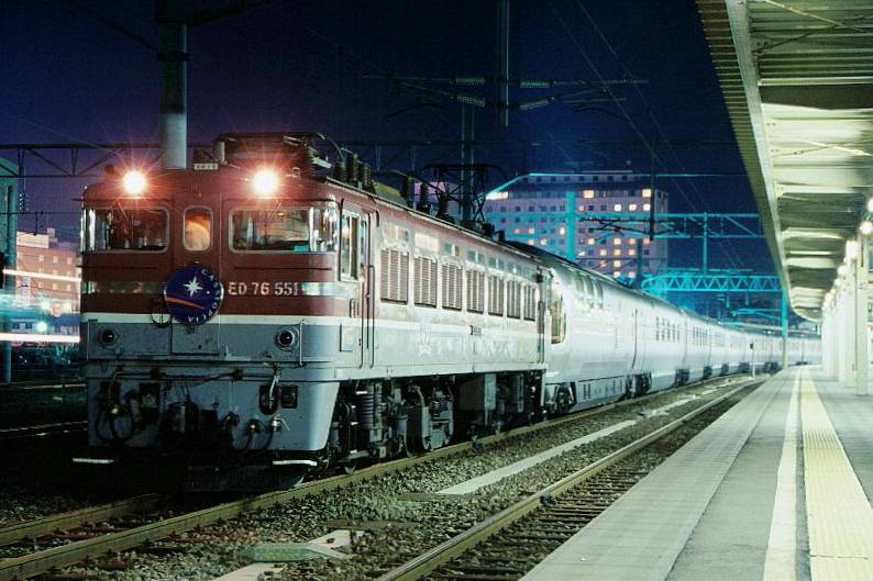 1999年7月デビュー直前の“カシオペア” 試運転時は一部不具合があり9両