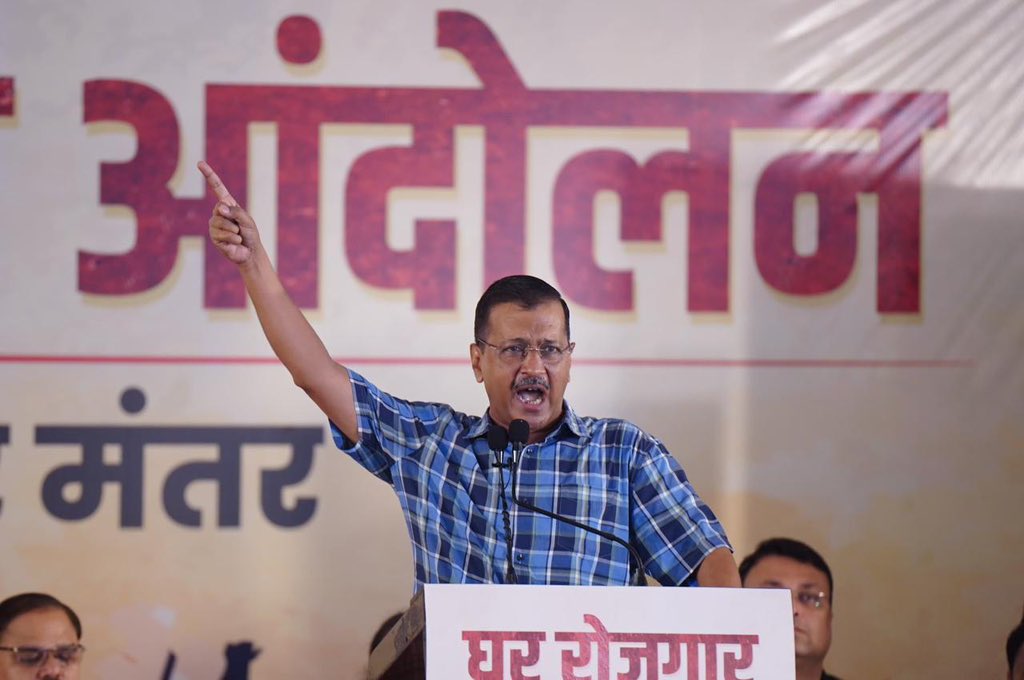 Shivani_AAP's tweet image. सेवा बस्ती वालों के आशियाने उजाड़ना BJP की वो क्रूर नीति है, जो गरीबों की ज़िंदगी से छत और सम्मान छीन रही है। कल जन्तर मंतर पर हज़ारों लोग इकट्ठा हुए — ये सिर्फ विरोध नहीं था, ये एक चेतावनी थी।

यह लड़ाई सिर्फ ज़मीन की नहीं, हक़ और इंसाफ़ की है।@AamAadmiParty सेवा बस्ती के हर…
