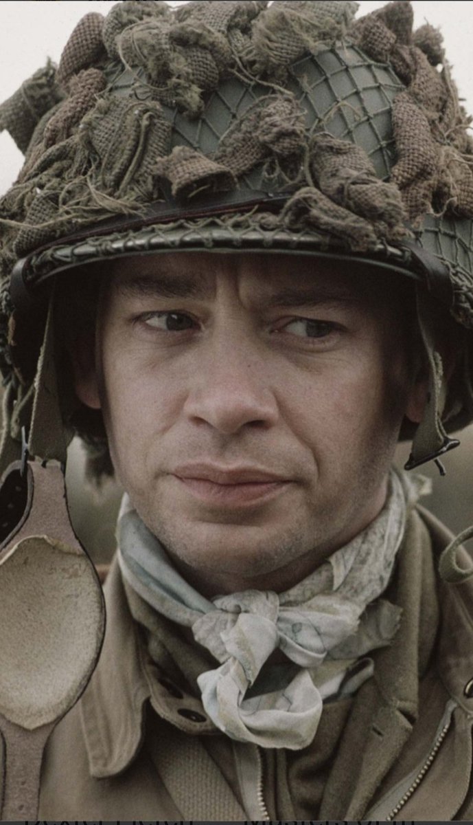BandBehind's tweet image. Few bits new in, nice Alan Hausmann mussette marked wounded and A22, dont have a22s name, a very origional map case marked 1944 and a Normandy silk map scarf similar to the one worn by (blink and you missed it) Dexter Fletcher who portrayed John Martin,
Cheers Nick👌