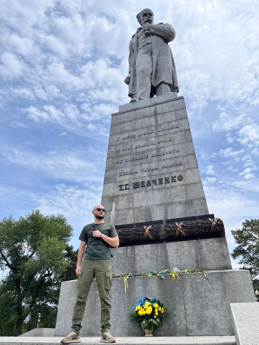 MaximKipish's tweet image. “And in the great family,
The family of the free and new,
Do not forget to remember me
With a kind and quiet word.”
— Taras Shevchenko
Freedom. Memory. Dignity.
Ukraine. 🇺🇦
