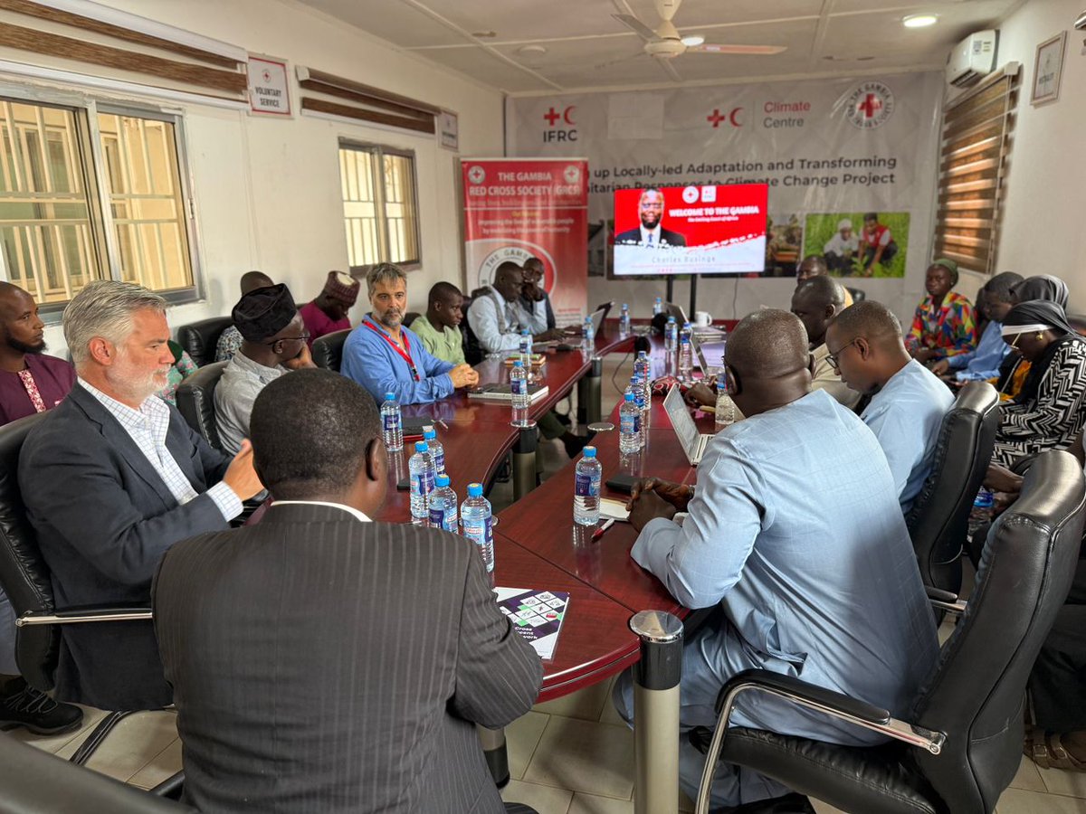AclaudondeV's tweet photo. Intense 3 days: @IFRCAfrica Regional Director have met with the  Migration Department @MOIGambia and the @CruzRojaEsp .  We have handed over the first air shipment of malaria drugs to the @MohGambia in presence of our Chinese partners @cidcaofficial . @GambiaRedCross  is the partner of choice in The Gambia.