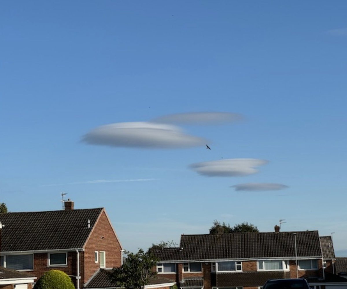 OK - many more impressive images of lenticular clouds online, but it was nice to capture our own yesterday.