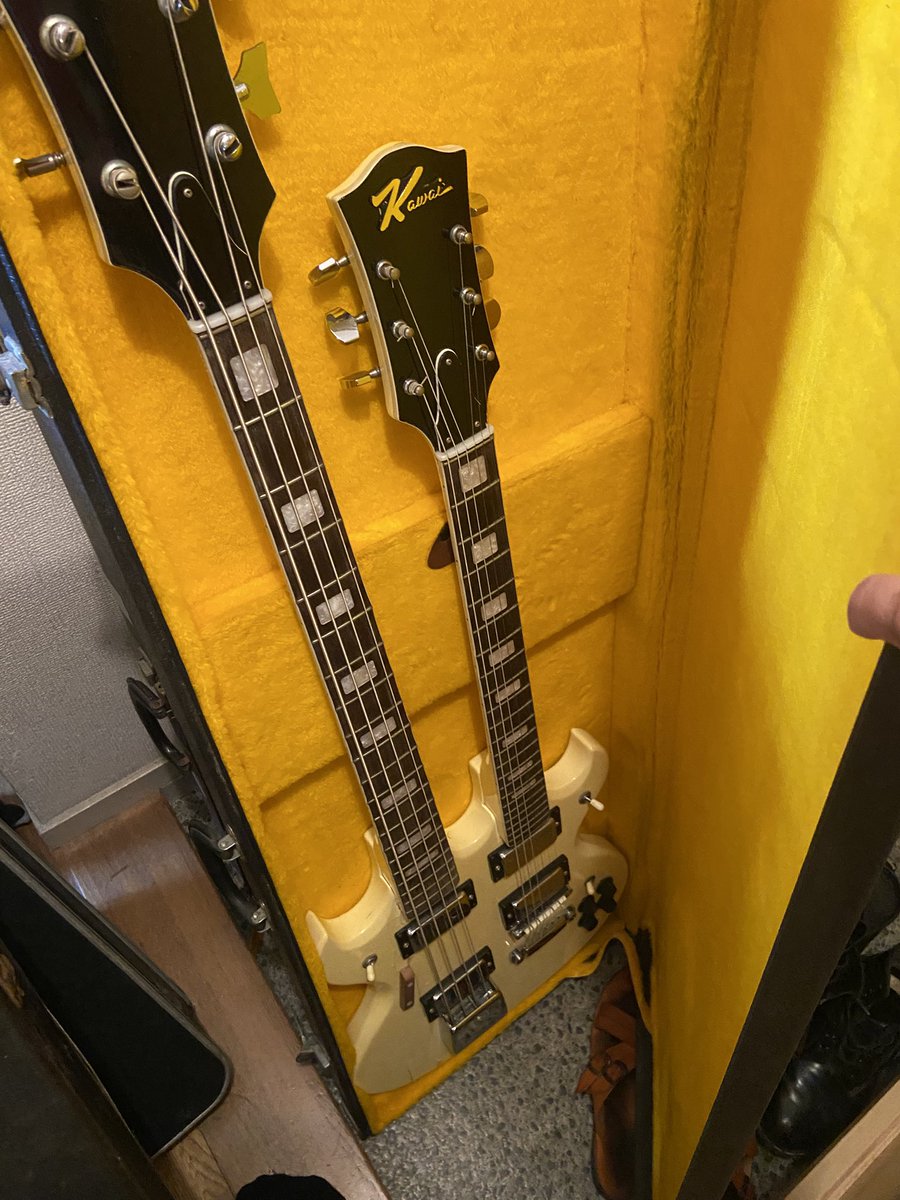 g_s_bridge's tweet photo. 先日名古屋にて引き取った珍しいビザールギターの販売について書いています。

https://t.co/sPvffOSdf4 https://t.co/sEOD27XnYP