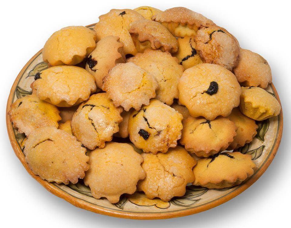 Dolce risveglio con il Bocconotto Montoriese, specialità di Montorio al Vomano dal cuore di “scrucchiata”, la marmellata d’uva abruzzese.
📷 @Bocconotto-Montoriese
#abruzzo #dolciabruzzesi #viaggioinabruzzo