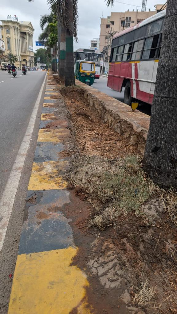 Zonal Commissioner Khairatabad, GHMC (@zc_khairatabad) on Twitter photo Today, inspected NFCL Junction to Banjara Hills Road No. 1/12 to review pothole repairs, footpath restoration, and damaged railing works. Directed engineering teams to take up repairs immediately ensuring commuter safety and smooth traffic flow. <a href="/CommissionrGHMC/">Commissioner GHMC</a>
<a href="/gadwalvijayainc/">Vijayalaxmi Gadwal, GHMC MAYOR</a> Today, inspected NFCL Junction to Banjara Hills Road No. 1/12 to review pothole repairs, footpath restoration, and damaged railing works. Directed engineering teams to take up repairs immediately ensuring commuter safety and smooth traffic flow. <a href="/CommissionrGHMC/">Commissioner GHMC</a>
<a href="/gadwalvijayainc/">Vijayalaxmi Gadwal, GHMC MAYOR</a>