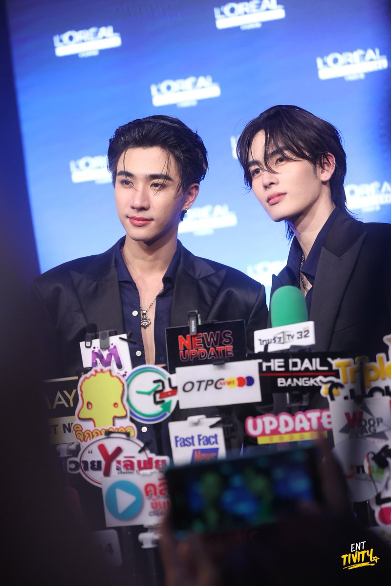 Entivity_'s tweet image. ประมวลภาพจากช่วงสัมภาษณ์สื่อของสองหนุ่ม เพิร์ธ-แซนต้าในงาน ‘เส้นผมใหม่ใกล้ฉัน‘ กับ L’Oreal Professional Serioxyl Advanced Densifying Serum 

PERTHSANTA WITH LOREAL 

#เซรั่มปลุกผมxเพิร์ธแซนต้า 
#เพิร์ธแซนต้า #PerthTanapon #Santapp