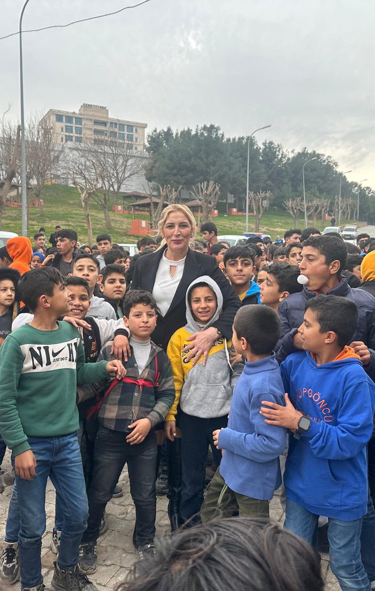 Esma (@esmahedef2023) on Twitter photo 30 Haziran #KoruyucuAileGünü dolayısıyla çocuklara yuva olan, çocukları kanatları altına alarak himaye eden, onlarla sevgiyi ve hayatı paylaşan ailelerimize yürekten teşekkür ederim.
Bir çocuğu sevindirmek, bir dünya kurmaktır
<a href="/EmineErdogan/">Emine Erdoğan</a>
<a href="/drbetulsayan/">Dr.Betül Sayan Kaya 🇹🇷</a>
#KoruyucuAilem 30 Haziran #KoruyucuAileGünü dolayısıyla çocuklara yuva olan, çocukları kanatları altına alarak himaye eden, onlarla sevgiyi ve hayatı paylaşan ailelerimize yürekten teşekkür ederim.
Bir çocuğu sevindirmek, bir dünya kurmaktır
<a href="/EmineErdogan/">Emine Erdoğan</a>
<a href="/drbetulsayan/">Dr.Betül Sayan Kaya 🇹🇷</a>
#KoruyucuAilem