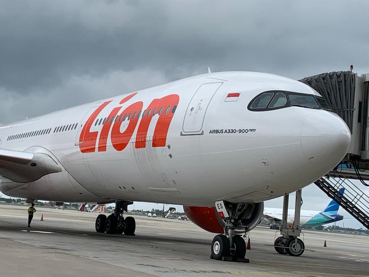 Hendriko2007's tweet photo. Happy #25 Anniversary Lion Air 🛩❤
⁦@lionairgroup⁩ June 30, 2025

#airbus #boeing #aviationlovers #juneversary #lionair #planeporn #planespotting #phonetography #KFAIndonesia #HendrikoNerazzurri https://t.co/wSb7FBXSpB