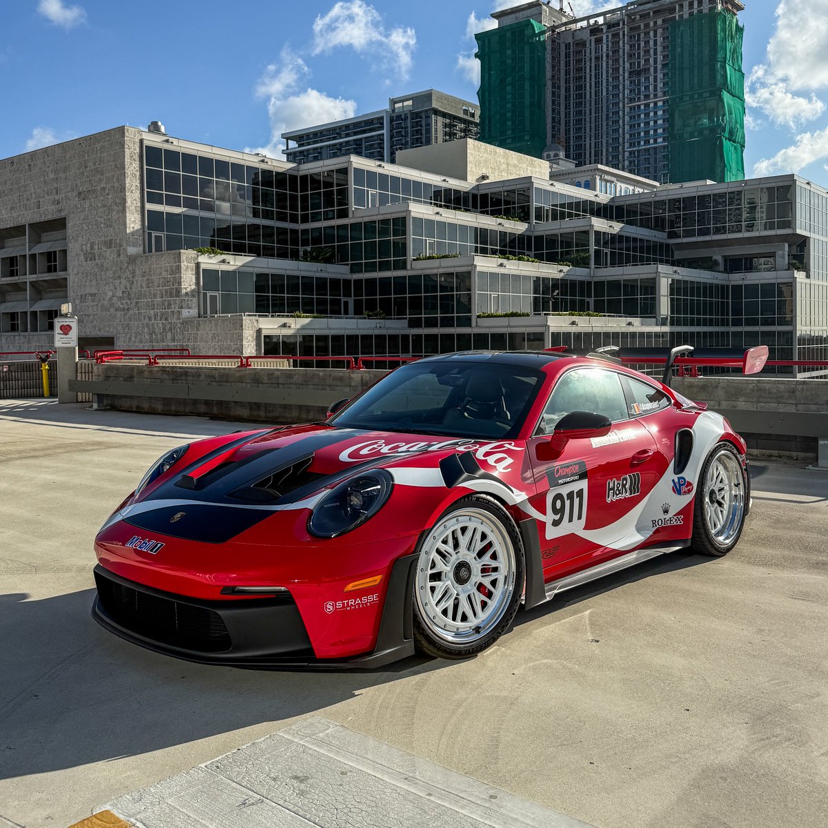 KFLETCH___'s tweet image. Coca Cola livery is one of the best from
Porsche. Out here in Fort Lauderdale with this awesome 992 GT3RS from StrasseWheels! Happy Monday everyone !