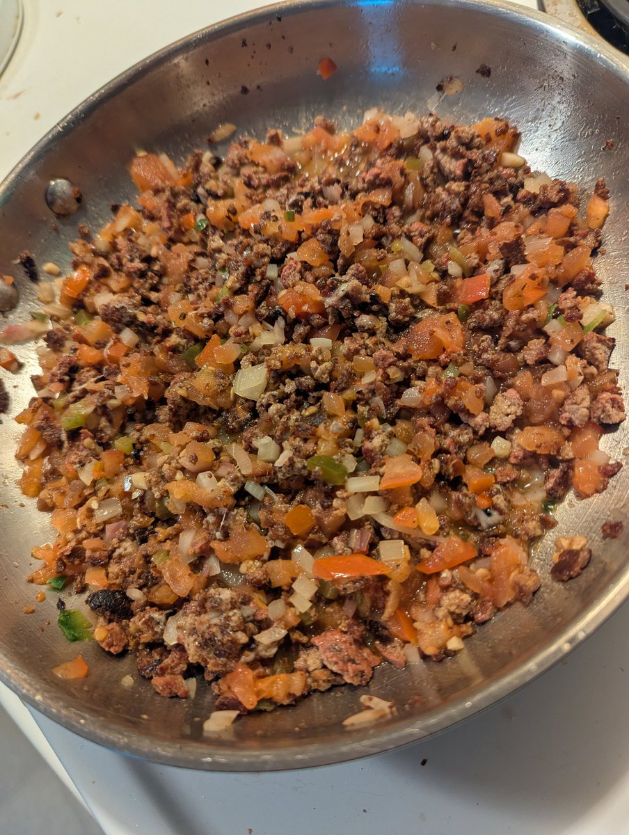 the1before1's tweet photo. Fun with leftovers. Choped steak burgers, left over fresh Apple would smoked bacon, some of the smoked salsa, and Mexican Velveeta https://t.co/yh8Bq8zKM0