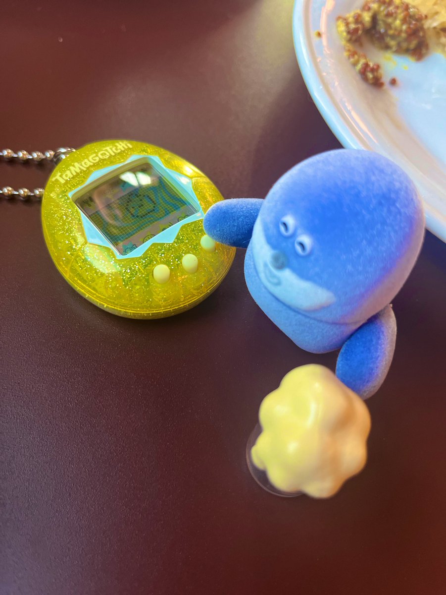 Eryu_cos's tweet photo. 大好きなよしなさんとご飯！めちゃくちゃ楽しくて時間あっという間に溶けた🫨🌸✨
4枚目はいただいたお土産〜！おしゃれすぎるー！うれしい🥹✨ https://t.co/NYUPQ6QOce