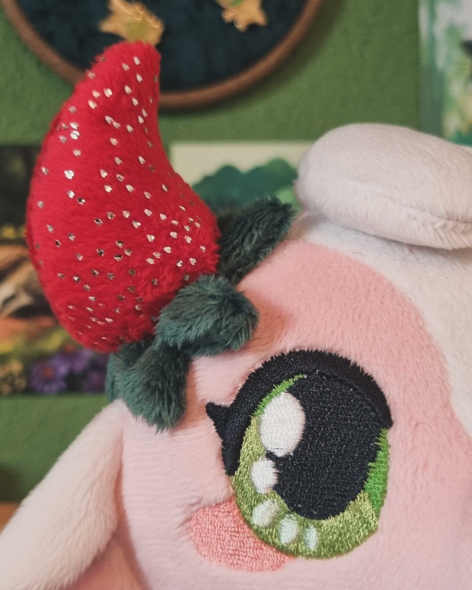 Shenyan_Atelier's tweet photo. 🍓 Vache Fraise 🌱

Rendez-vous le 4/07 à 18h pour ma petite vente « Fraise », cette mimi y sera bien entendu. ✨️

✂️ Patron de CholyKnight 
🍓 Pendentif en verre de Lampwork Glowing Glass https://t.co/o0lMYVzKJX